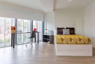 Platinum Studio River View at Dun Holm House, Unit 8, The Riverwalk, City Centre, Durham, DH14SL - Image 1